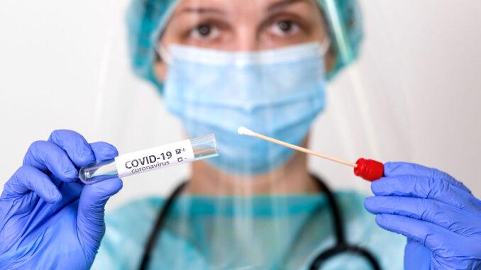 covid-hisopado-678x381