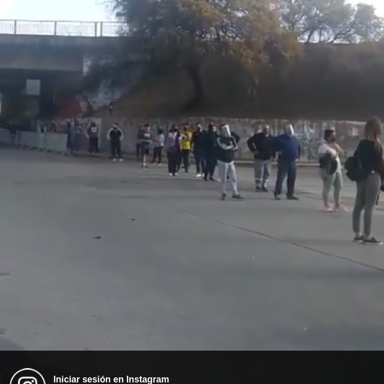 Screenshot_2020-09-27 La Nueva Mañana en Instagram Larga fila de cordobeses esperaban esta tarde en el Polo Sanitario poder[...]