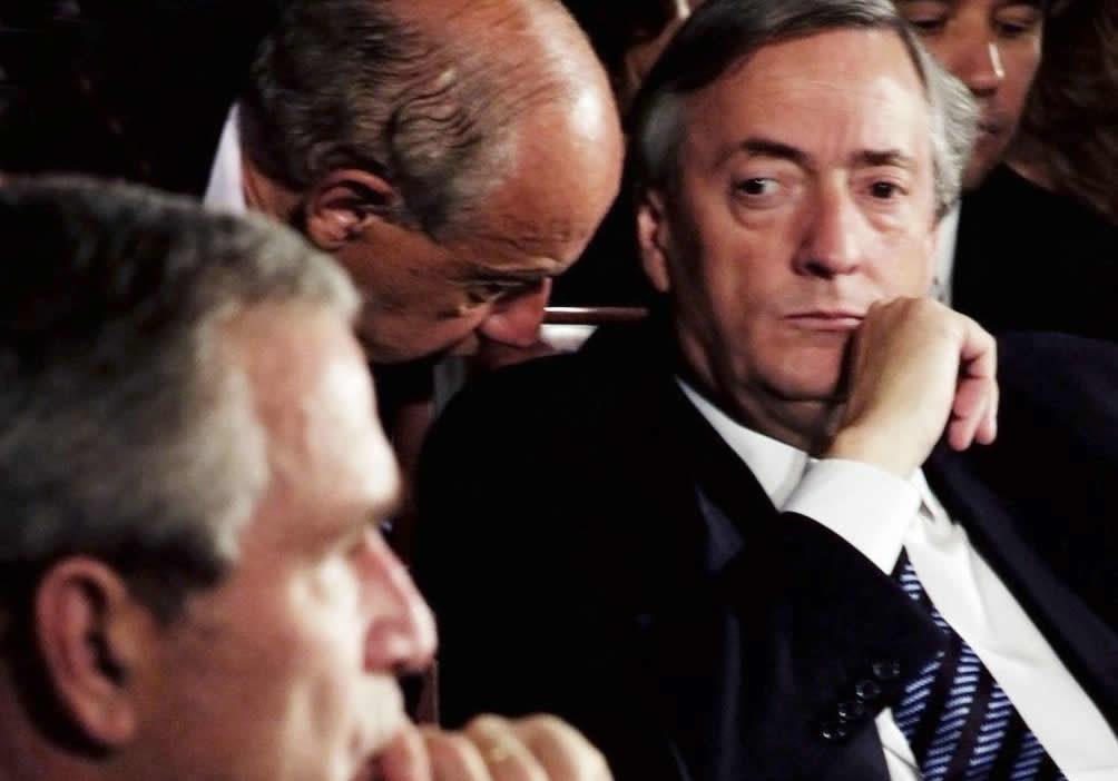 Néstor-Kirchner-y-George-Bush-e1582639434474