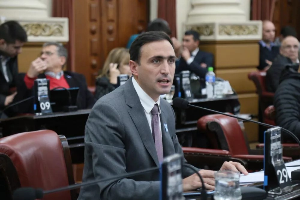 multimedia.normal.af7338d3c3d1c348.4a756c69616e204cc3b370657a20404a756c694c6f70657a4f4b5f6e6f726d616c2e706e67